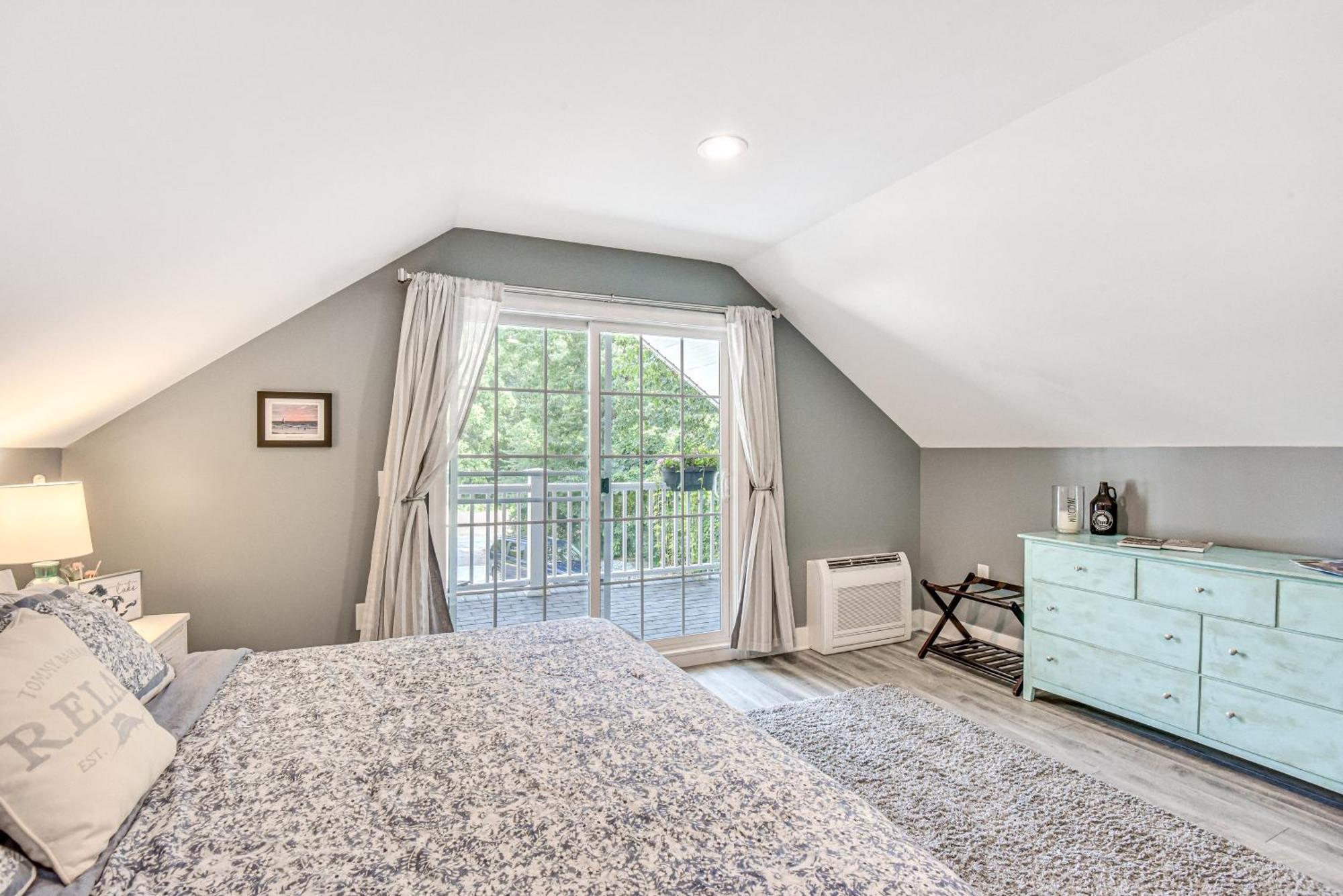 Benton Harbor Apt With Balcony And Shared Fire Pit Dış mekan fotoğraf